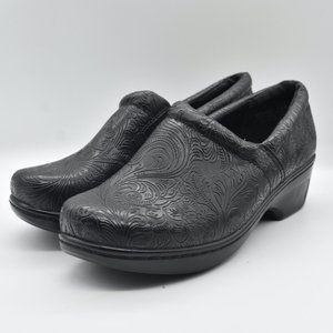 Yuu  Bethanee Women's Black Floral  Slip-on Clogs Shoes Size 7.5 M WRF15 EUC